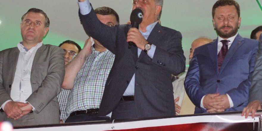 Rize’de Demokrasi Nöbeti Sürüyor…