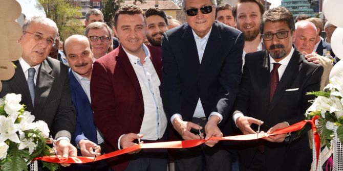 Siyaset Dünyası Açılışta Bir Araya Geldi