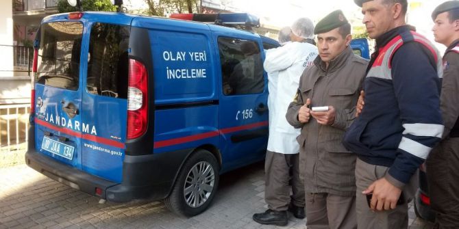 Balıkesir’de Öldürülen Genç Kadın Toprağa Verildi