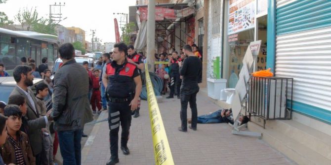 Telefonda Başlayan Tartışma Silahlı Kavgaya Dönüştü: 3 Yaralı