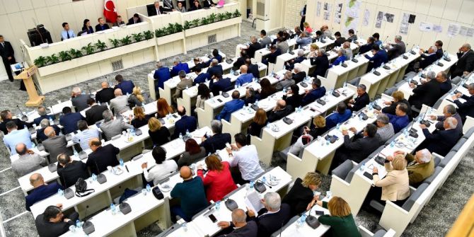 Büyükşehir Meclisinde "Devir" Tartışması