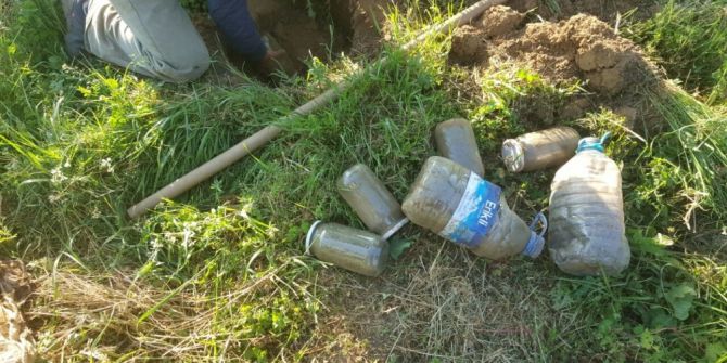 Evin Bahçesinden Gömülü Halde 5 Kilo Esrar Çıktı