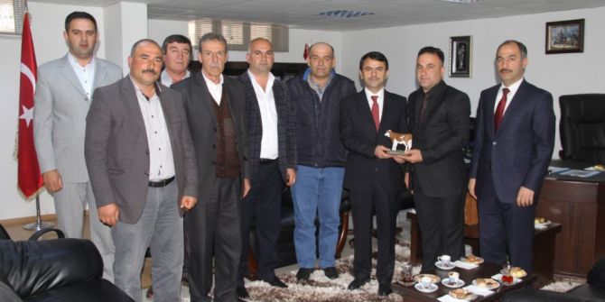 Vali Aktaş, Damızlık Sığır Üreticileri Birliğini Ziyaret Etti
