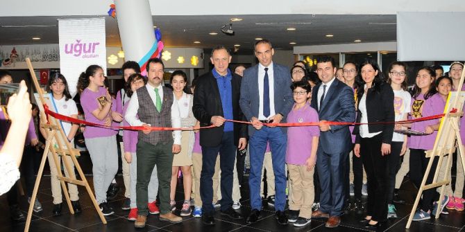 Uğur Okullarından ‘Uğurlu Kübistler’ Resim Sergisi