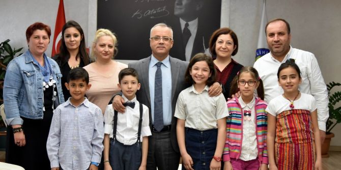 Minik Piyanistlerden Başkan Kayda’ya Konser Daveti