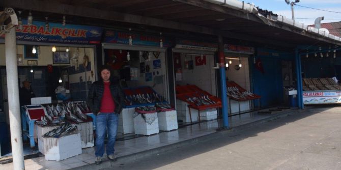 Denizlerde Av Yasağı Başladı, Kültür Balıkları Tezgahlardaki Yerini Aldı