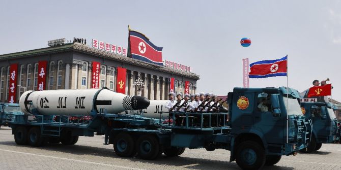 Kuzey Kore, Dev Törende Uzun Menzilli Füzelerini Sergiledi