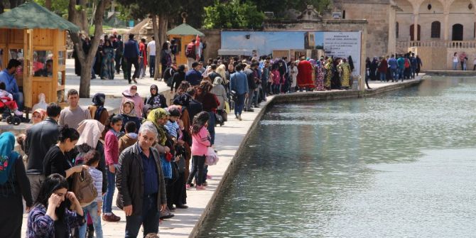 Tarihi Turistik Balıklıgöl’e Ziyaretçi Akını