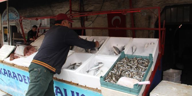 Av Yasağının Son Gününde Vatandaşlar Balıkçılara Akın Etti