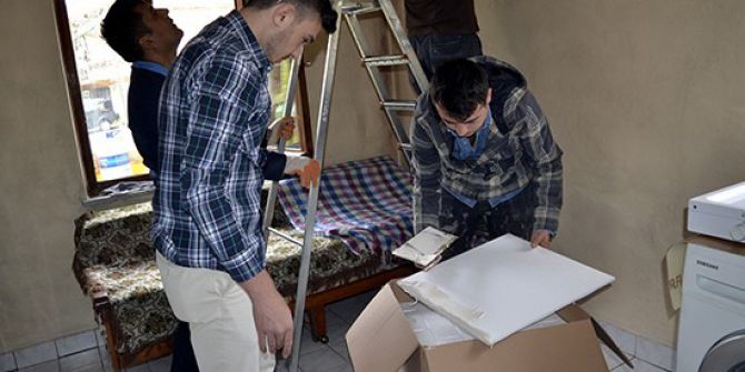 Kyk’lı Öğrenciler, Harçlıklarıyla Muhtaç Ailenin Evini Boyadılar