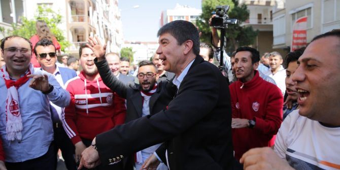 Başkan Türel’den Antalyaspor Taraftarlarına Ziyaret