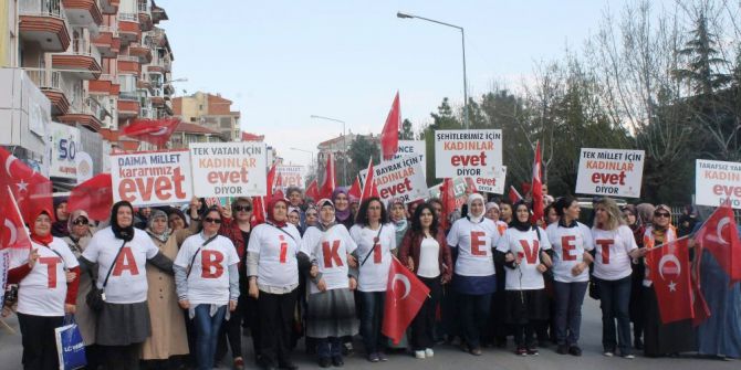 Afyonkarahisar’da Bakan Eroğlu’nun Katılımı İle “Evet” Yürüyüşü Düzenlendi