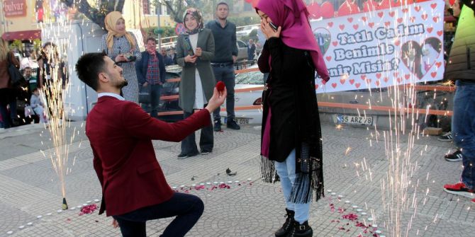 Doğum Gününde Evlilik Teklifi Aldı