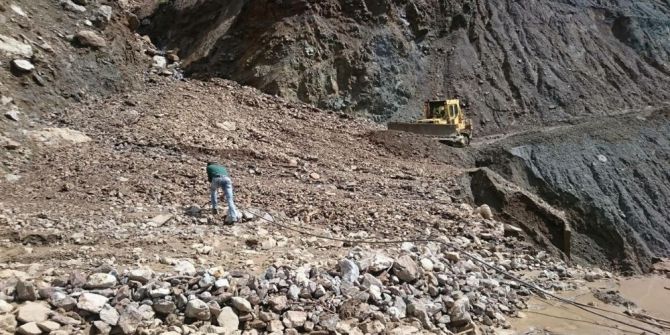 Sincik İlçesinde Selden Zarar Gören Yolların Bakımı Yapıldı