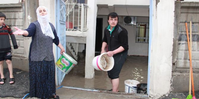 Batman’da Sağanak Yağış Nedeniyle Birçok Evi Su Bastı