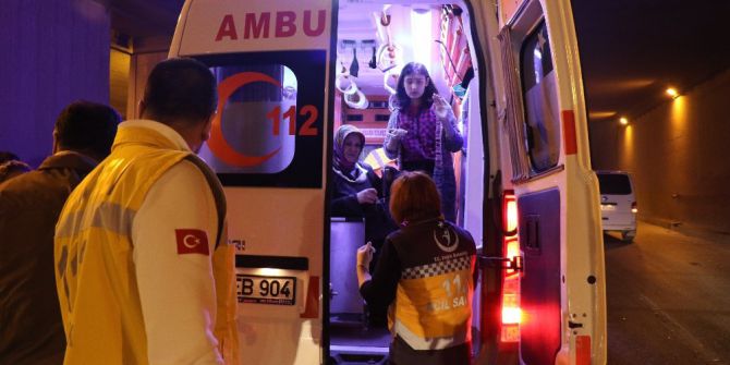 Tünel İçinde Zincirleme Kaza: 4 Yaralı