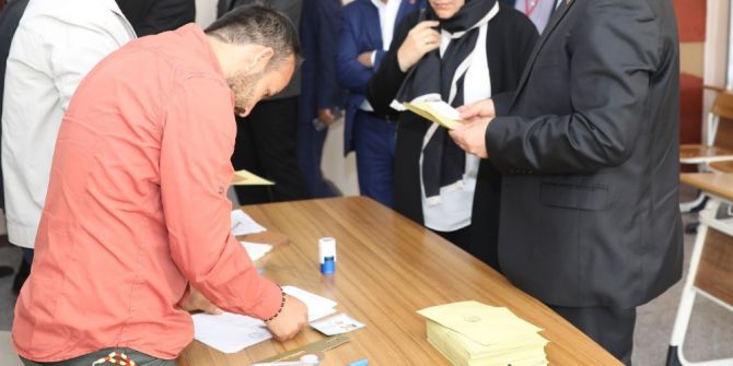 Şanlıurfa Büyükşehir Belediye Başkanı Nihat Çiftçi Oyunu Kullandı