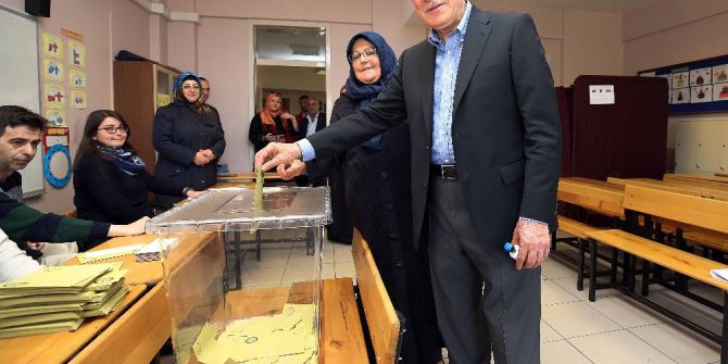 Başkan Karaosmanoğlu Oyunu Kullandı