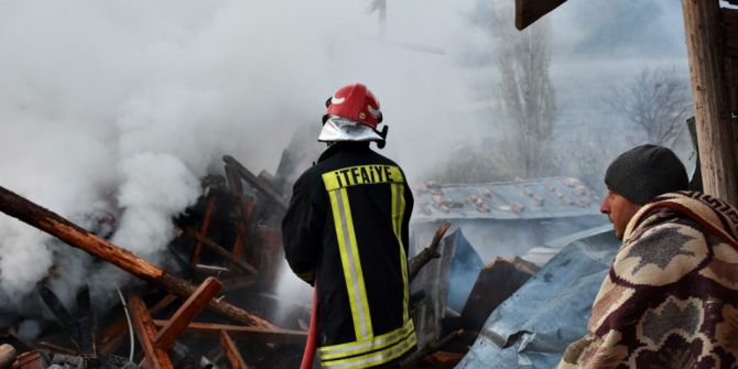 Kastamonu’da 1 Ev Ve Samanlık Kül Oldu