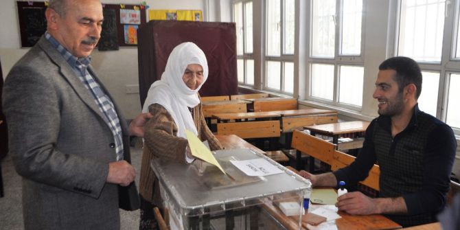 100 Yaşında Sandığa Gitti