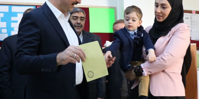 Ak Parti Genel Sekreteri Abdülhamit Gül, Oyunu Kullandı