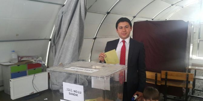 Depremzedeler Çadırlarda Oy Kullandı