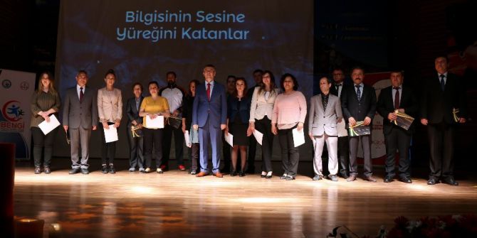 Edremit’te 260 Öğretmen Başarı Belgesi Aldı