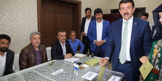 Başkan Ekinci Oyunu Kırsal Mahallede Kullandı