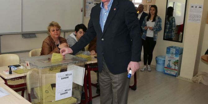 Başkan Kurt Oyunu Kullandı