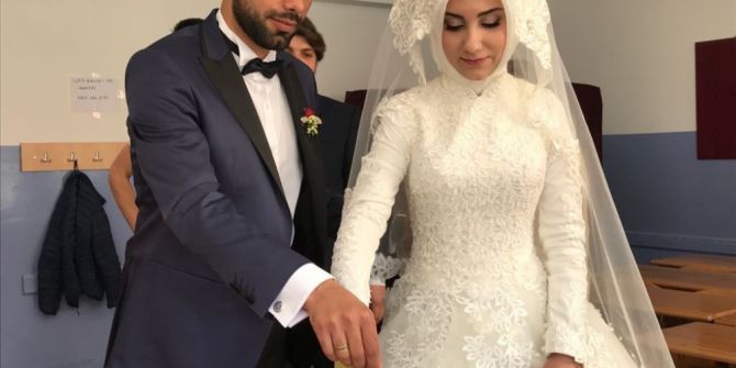 Çorum’da Gelin-damat Sandık Başına Giderek Oy Kullandı