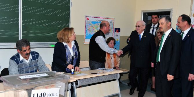 Tbmm Başkanı Kahraman Oyunu Ankara’da Kullandı