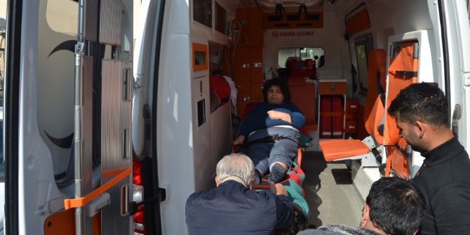 Yaşlı Kadın Sedye İle Geldiği Sandıkta Oyunu Kullandı