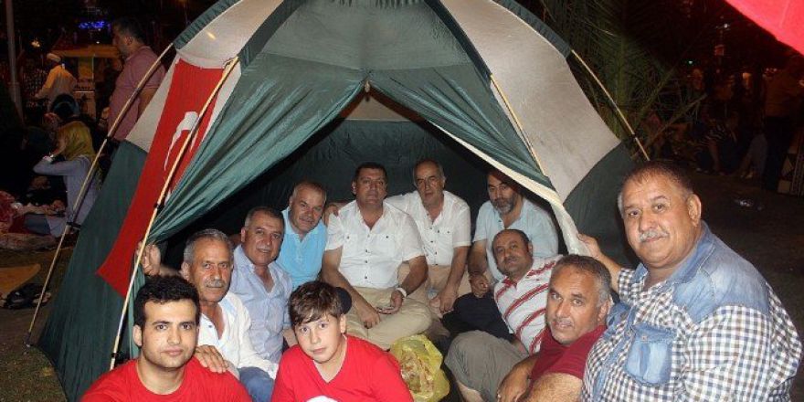 ‘Bir Grup Dadaş’ Platform Üyelerinden Kent Meydanı’nda Çadırlı Demokrasi Nöbeti