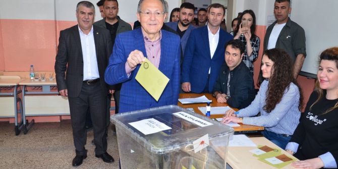 Başkan Uğur Oyunu Kullandı