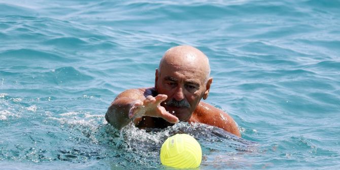 Antalya’da Oy Veren Sahile Koştu