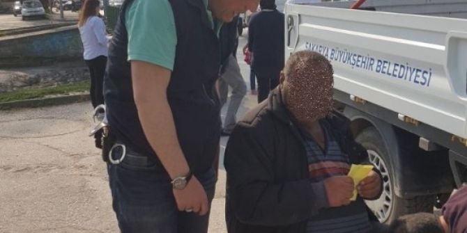 Yaşlı Dilenciye Zabıtadan Geçit Yok