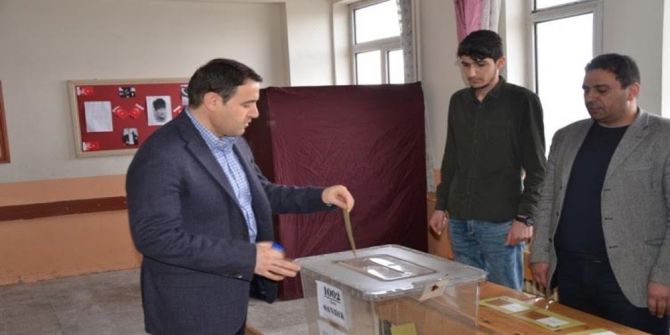 Ağrı Valisi Musa Işın Oyunu Kulandı