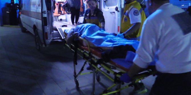 Karı Kocaya Evinde Bıçaklı Saldırı