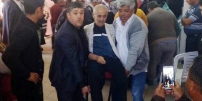 Oy Kullanmaya Sandalyede Taşınarak Geldi