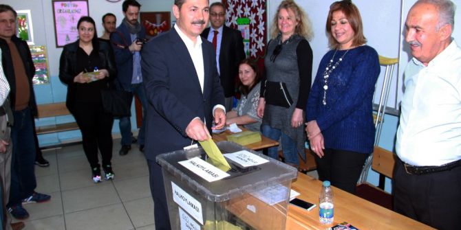 Başkan Uysal Oyunu Kullandı, Gazetecilere Teşekkür Etti