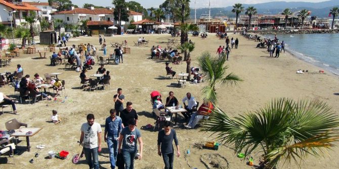 Oyunu Kullanan Sahile Koştu