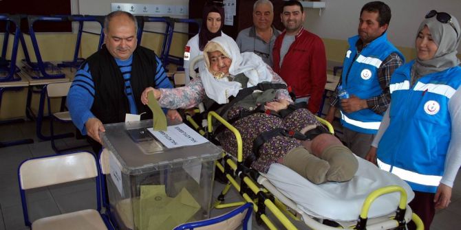 90’lık Ümmü Nine Oyunu 16.55’te Kullandı