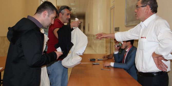 Manisa’da Oylar Seçim Kurullarına Gelmeye Başladı