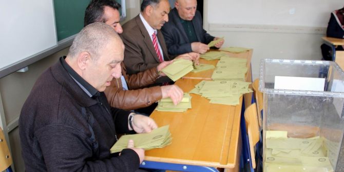 Milli Eğitim Bakanı Yılmaz’ın Sandığından ’Evet’ Çıktı