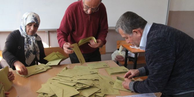 Mersin’de Oy Sayım İşlemi Sürüyor