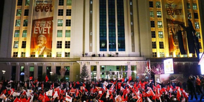 Ak Parti Genel Merkezi’ne Vatandaşlar Akın Etmeye Başladı