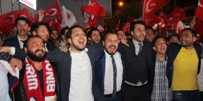 Kahramanmaraş, Yüzde 73,97 “Evet” Çıkan Sonucu Kutladı