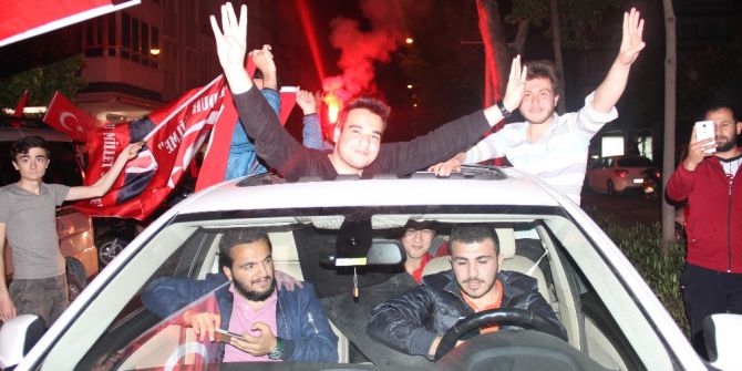 Alanya’da Referandum Kutlaması Başladı