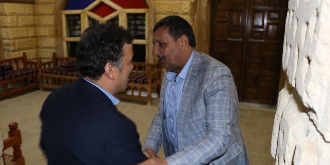 Şampiyon İlçeden Havai Fişekli Kutlama