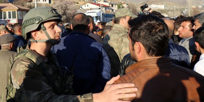 Kazalar Da Yol Da Bir Türlü Bitmeyince Tekke Köylüleri Karayolunu Kapattı